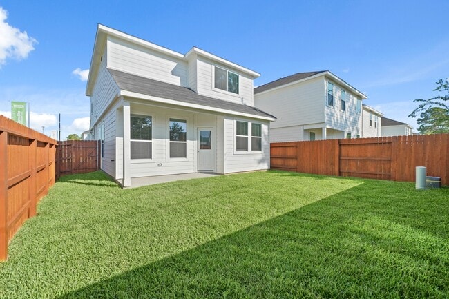 Building Photo - 839 Red Oakland Dr