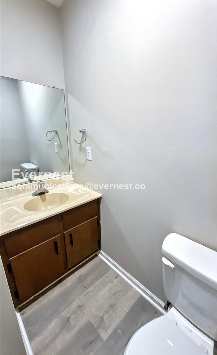 Building Photo - 57 Clara Dr