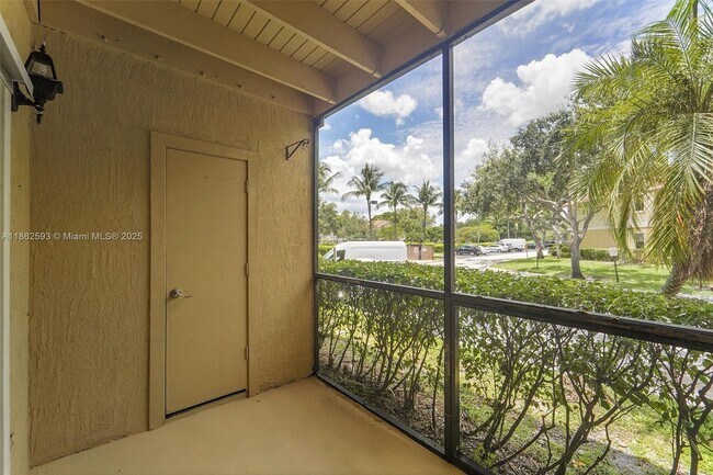 Building Photo - 1265 SW 46th Ave