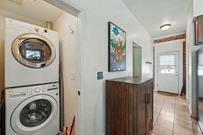 Building Photo - 1438 Franklin St