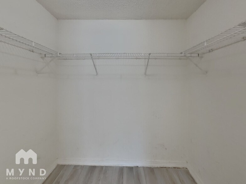 Building Photo - 9591 Lupine Ave