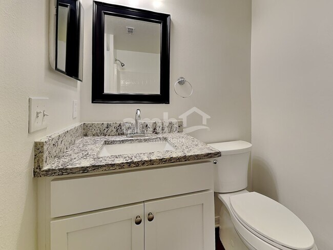 Building Photo - 1812 Roper Rd