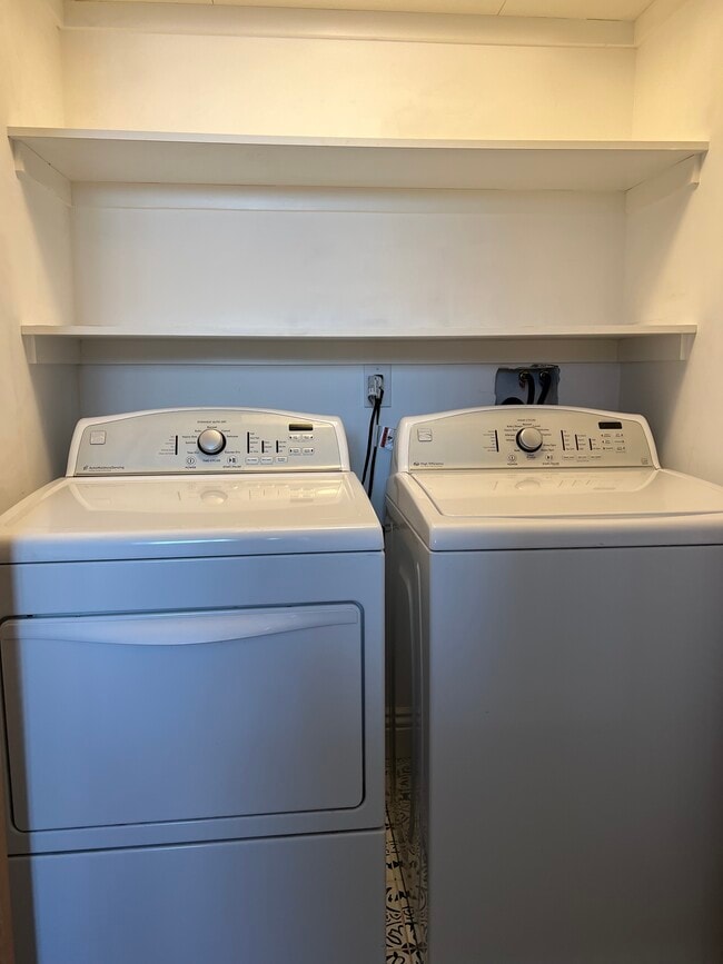 Building Photo - 1454 N Clybourn Ave