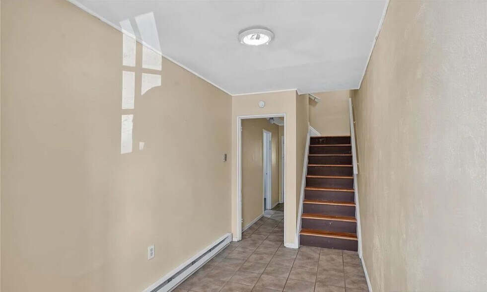 Building Photo - 1831 S Church St