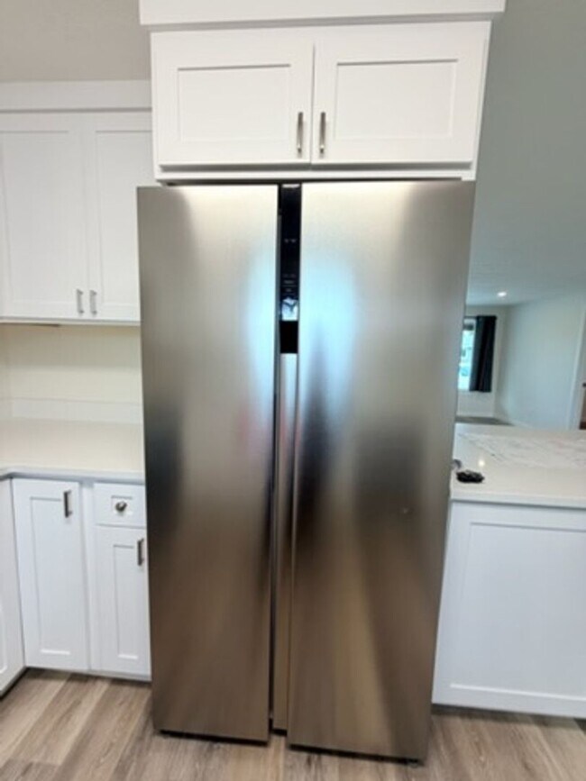 Building Photo - Beautifully Remodeled 4-Bedroom Home Backing to Park – Desirable Keizer Neighborhood