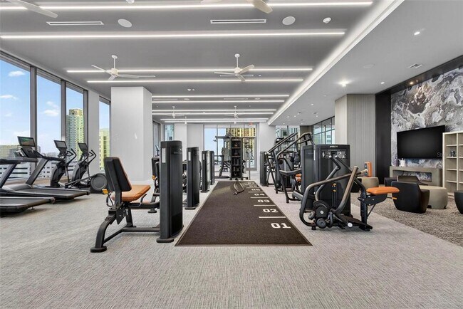 Building Photo - 275 1st Ave S