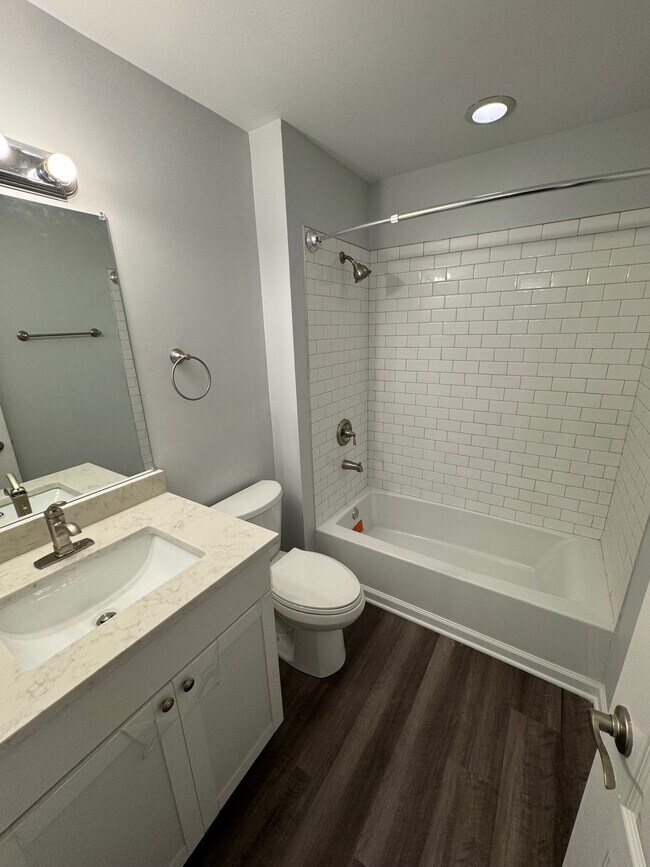 Building Photo - 230 Chesna Dr