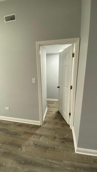 Walk in closet (Living Room) - 1621 W Cullerton St