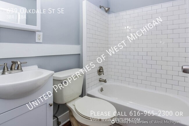 Building Photo - Tours Estimated to Begin 2/7 | 3 Bedroom 1...