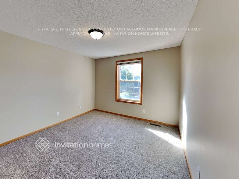 Building Photo - 2720 Autumn Woods Dr