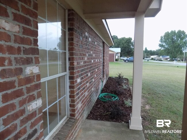 Building Photo - 23266 Wilson Dr