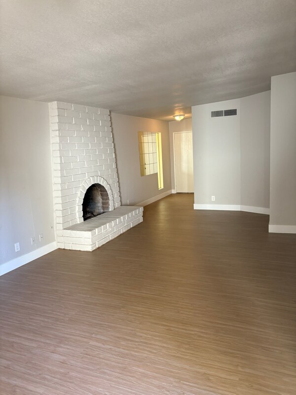 Building Photo - 2243 Helm Ave