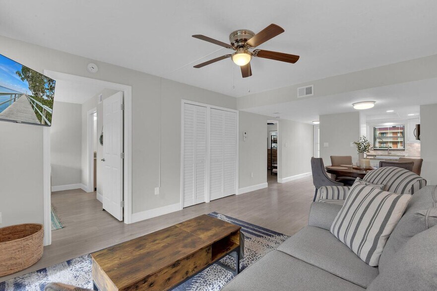 Building Photo - 16380 Dublin Cir