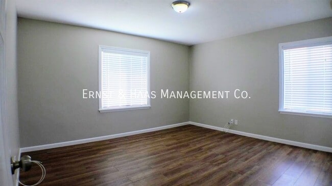 Building Photo - 4704 Gundry Ave