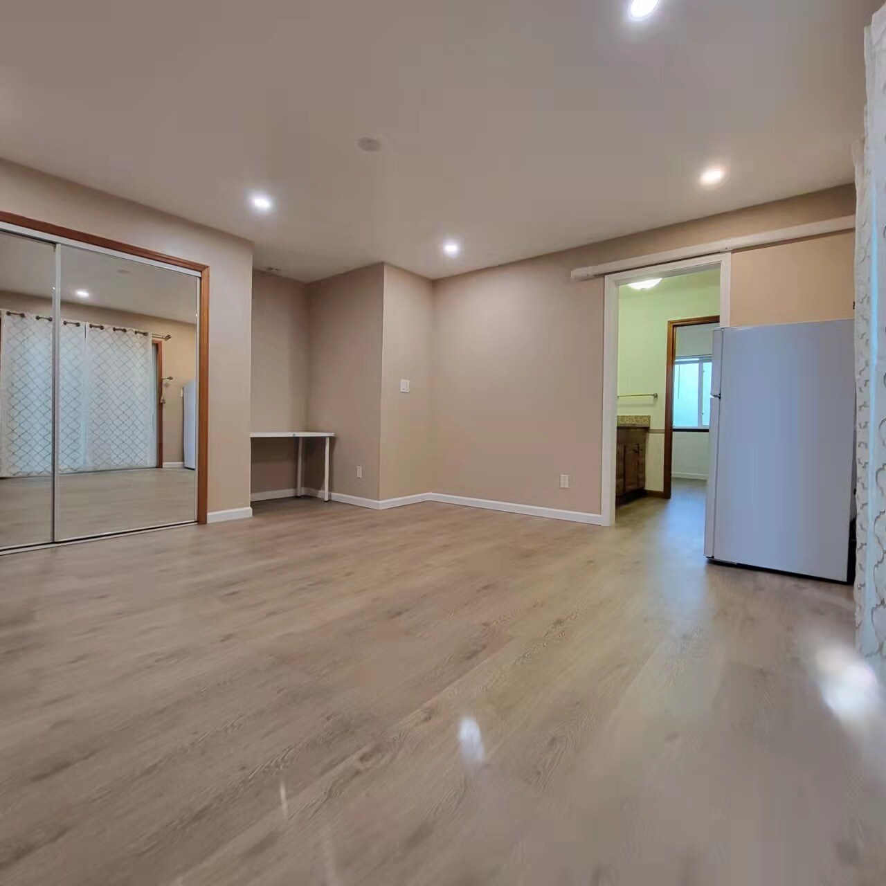 Building Photo - 1871 Peach Pl