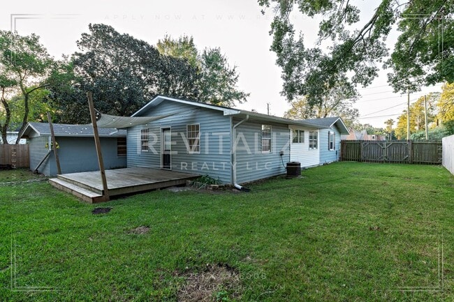 Building Photo - Charming Foley Bungalow with Timeless Character and Plenty of Storage!
