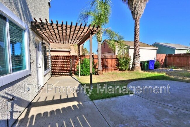 Building Photo - 6620 Verandah Ct