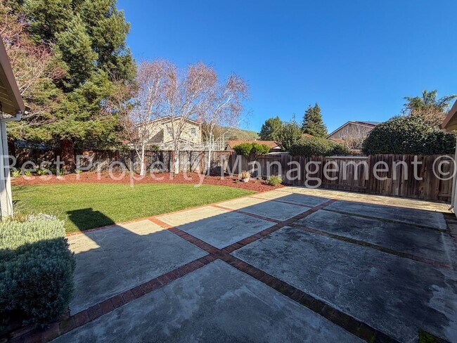 Building Photo - Great Shape Single Family Home near Fremont Bart Station