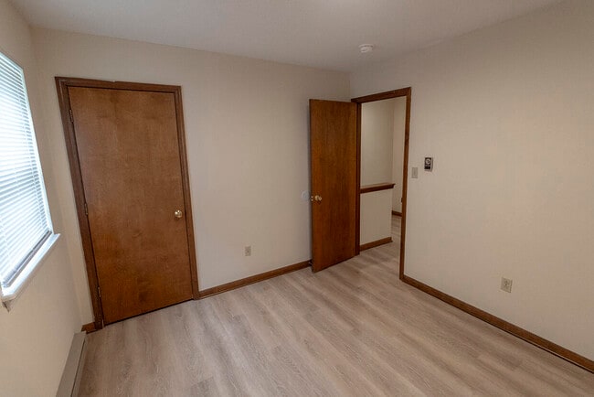 Building Photo - 1003 Canterbury Dr