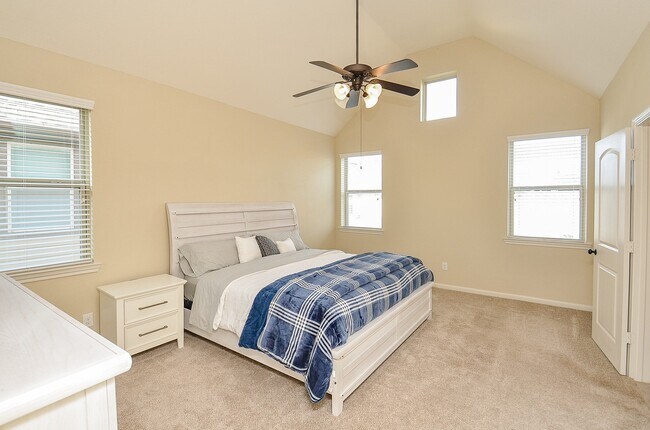 Building Photo - 12235 Stellano Ln