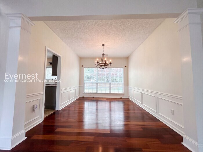 Building Photo - 3406 Chastain Glen Ln NE