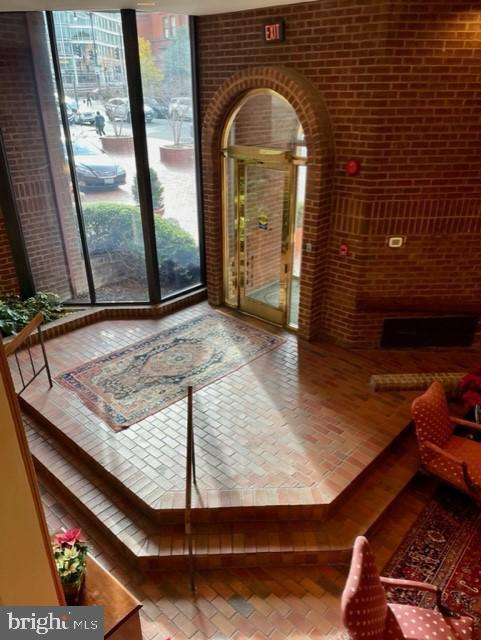 Primary Photo - 1099 22nd St NW