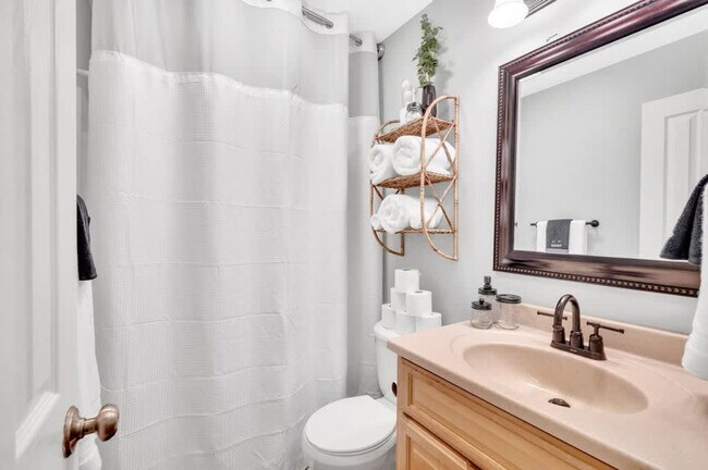 Building Photo - 254 Beaten Path Rd