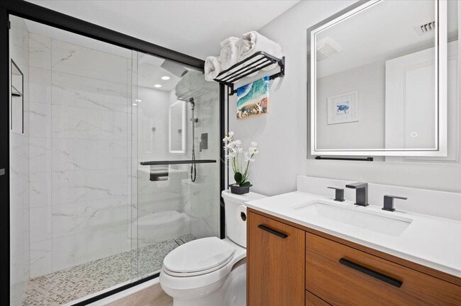 Building Photo - 4200 N Ocean Dr