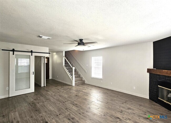 Building Photo - 1648 Dogwood Ln