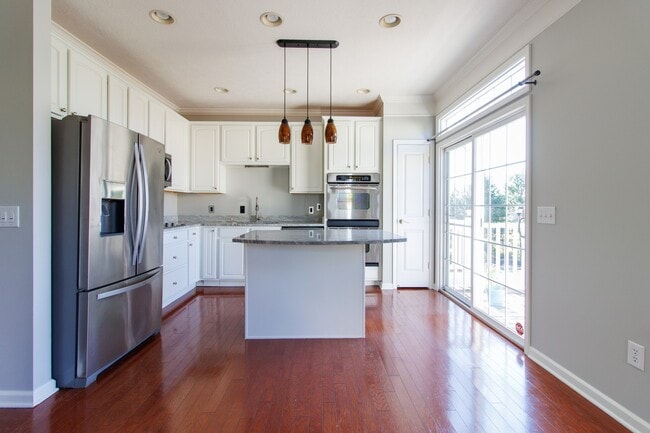 Building Photo - 1006 Cavendish Dr