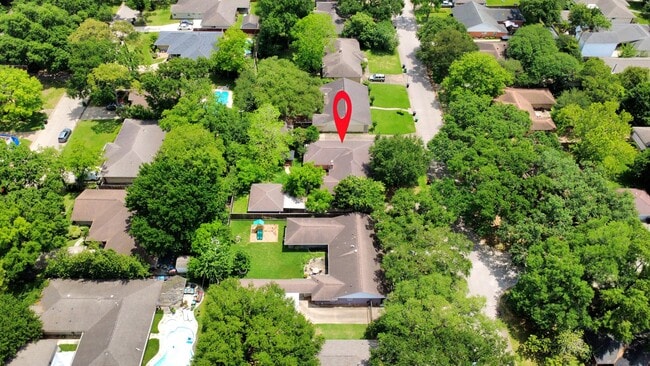 Building Photo - 4422 Nenana Dr