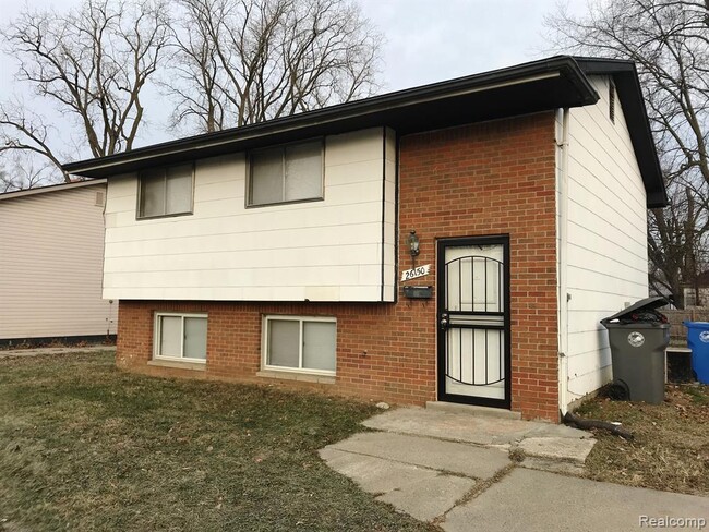 Primary Photo - 26150 Carlysle St