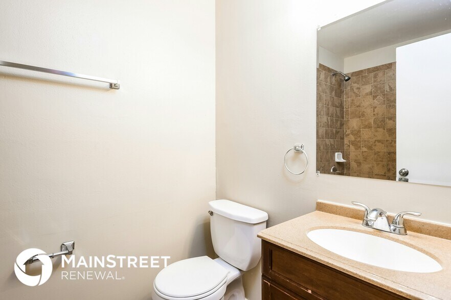 Building Photo - 2853 Magnolia Ave