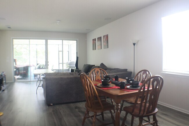 Building Photo - 5132 Sawmill Pt Wy