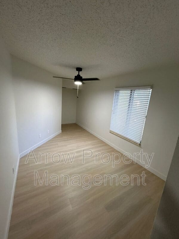 Building Photo - 205 E Arbor Ave