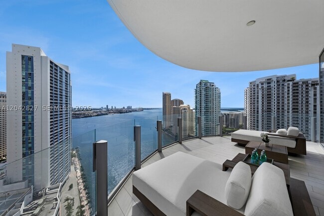 Building Photo - 300 Biscayne Blvd