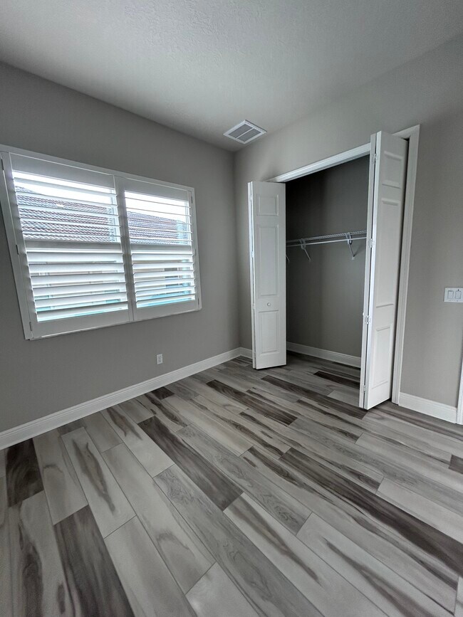 Building Photo - 1574 N Dimaggio Path