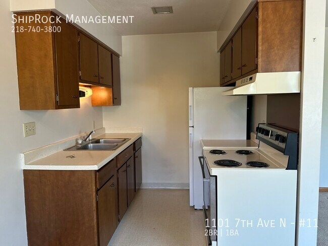 Building Photo - 1101 7th Ave W