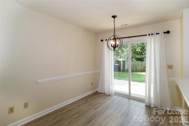 Building Photo - 155 Green Dragon Ct