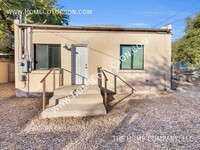 Building Photo - Charming 1-Bedroom Home Near UofA – Modern...