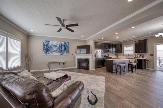 Building Photo - 109 Shaley Dr