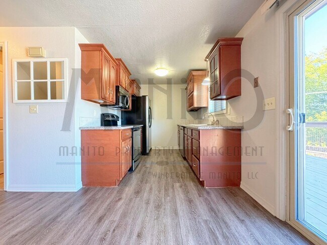 Building Photo - 521/523 E 11th Avenue Duplex