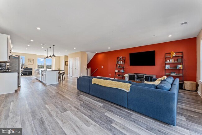 Building Photo - 304 Petite Sirah Terrace SE