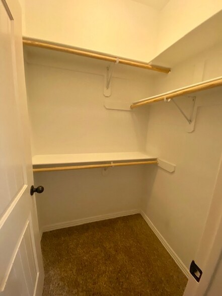 Building Photo - 1047 N Leverett Ave