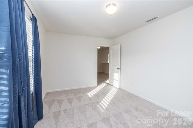 Building Photo - 824 Yorkshire Dr