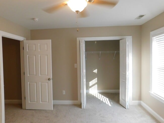 Building Photo - Location, Location, Location!!