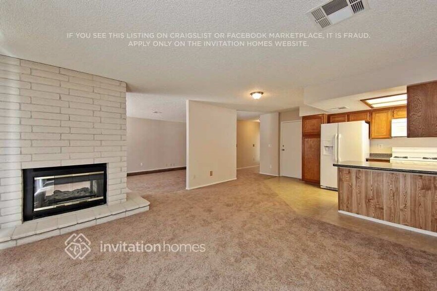 Building Photo - 888 Scarlet Ave