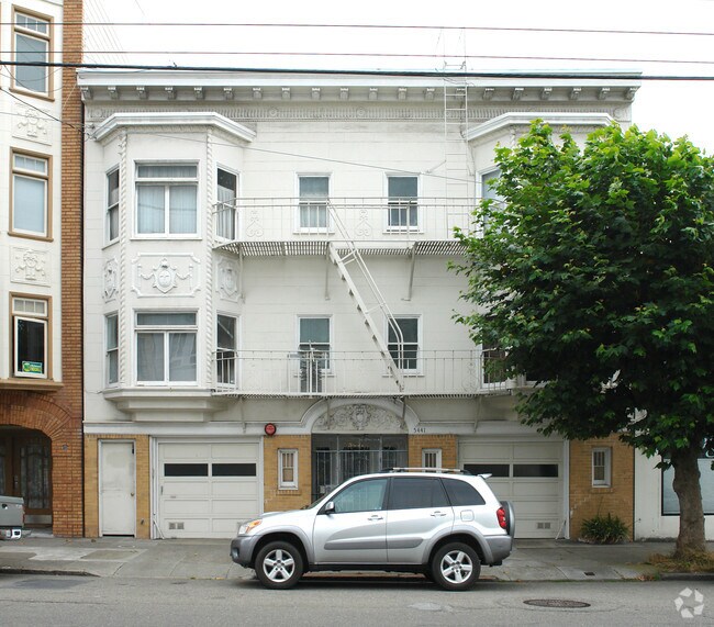 Primary Photo - 5441 California St