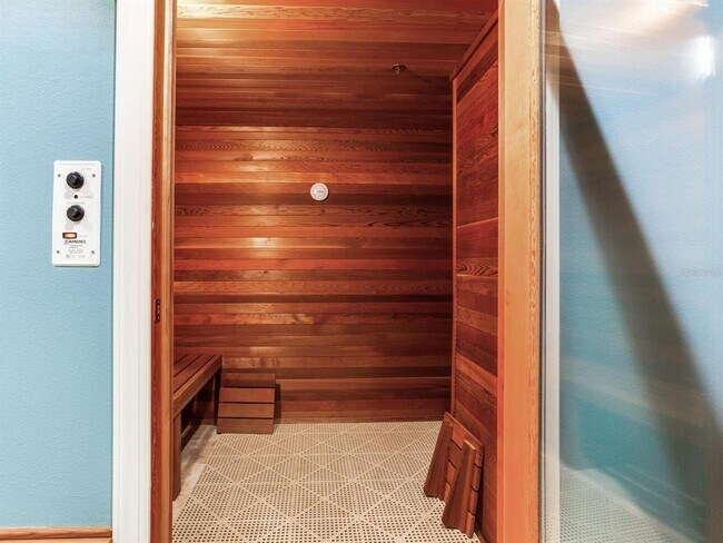 Building Photo - 4201 Bayshore Blvd