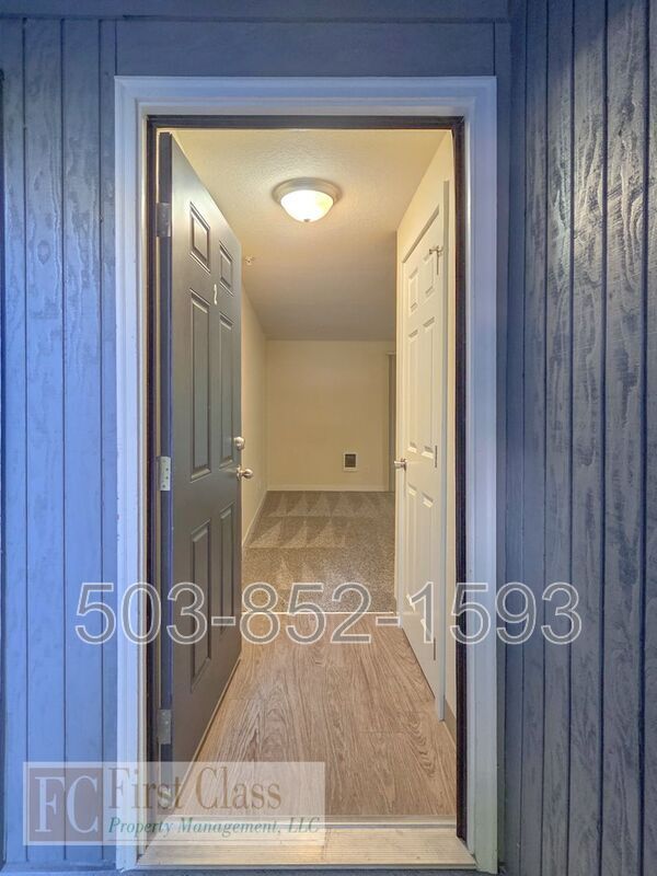 Building Photo - 3602 SW Beaverton Hillsdale Hwy